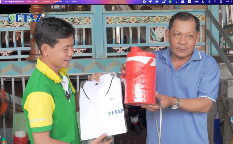 💥 ĐẦU XUÂN MỞ BÁT - RINH QUÀ ĐẦY TAY CÙNG APP PETAZ!  Những phần quà "nóng hổi" đầu tiên từ chương trình Tích Điểm Đổi Quà từ APP PETAZ đã chính thức được trao tận tay bà con! 